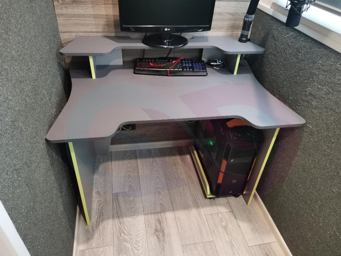 Стол компьютерный Макси